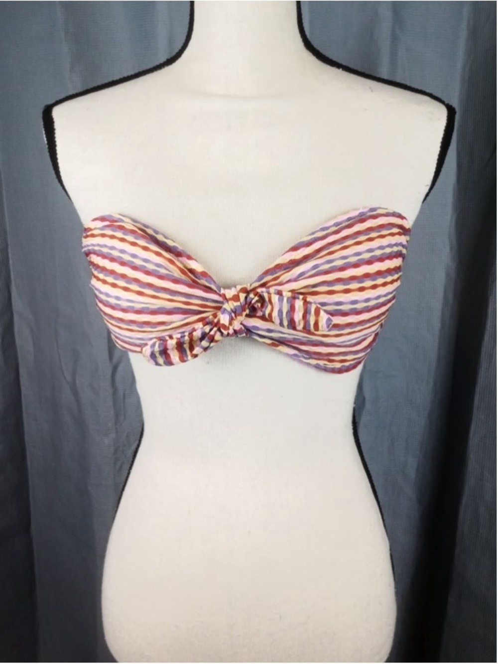 No Boundaries Bikini Top Multicolored Strapless, size M (7-9)